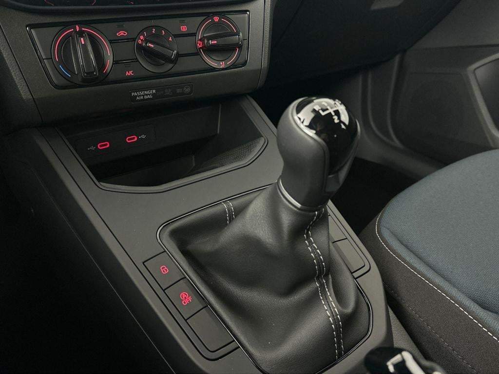 Seat Ibiza style plus 1.0 70 kw / 95 pk ecotsi hatchback 5 de