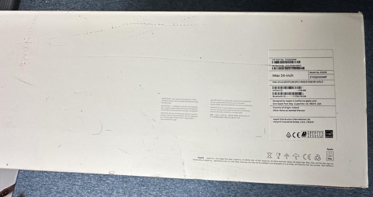 Apple iMac 24" M1. 16GB RAM.  512GB SSD