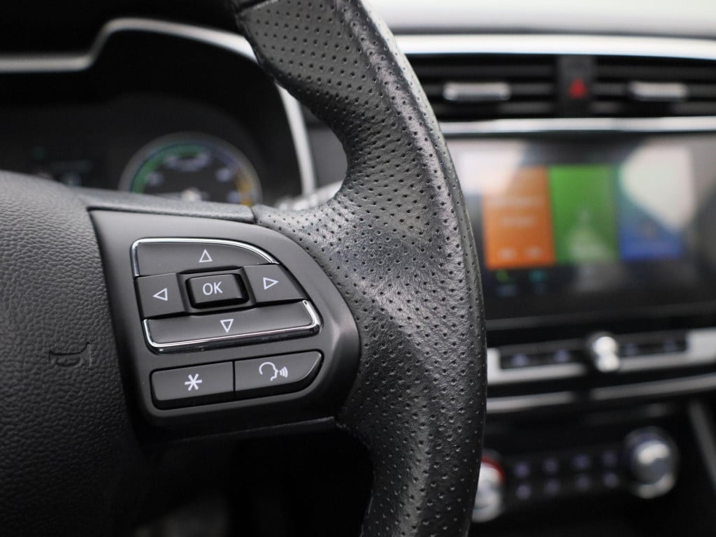 MG Zs-ev luxury 45 kwh aut.| panoramadak | leder | navigatie | camera | sch