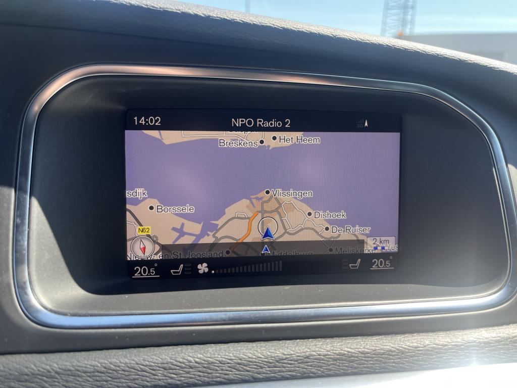 Volvo V40 1.5 t3 polar+ r-design sport pano navi trekhaak automaat