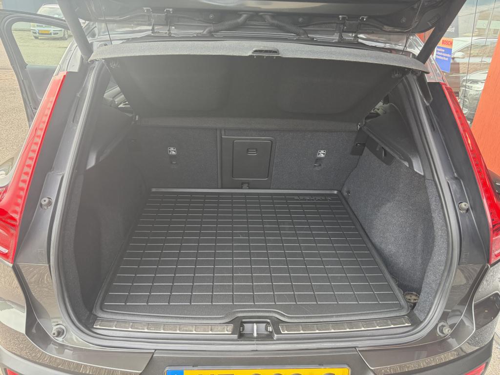 Volvo XC40 2.0 t4 inscription automaat | leer | pano | 19''