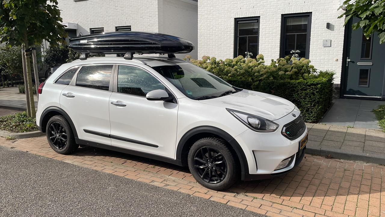 Winterbanden Goodyear met zwarte lm-velg – 205/60R16 – o.a. Kia Niro