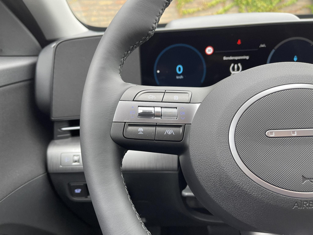 Hyundai Kona electric comfort smart 65.4 kwh blind-spot collission assist