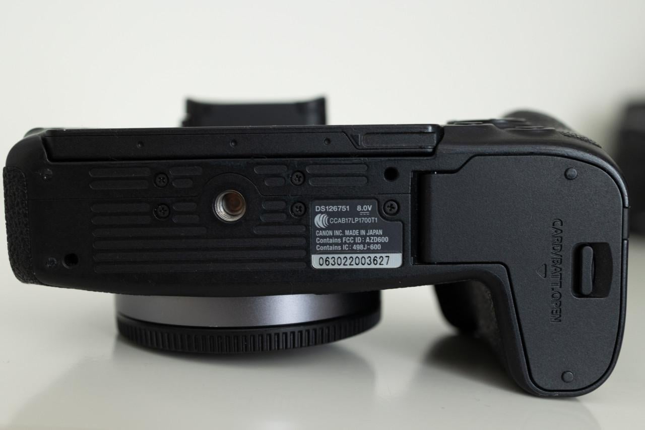 Camera Canon RP Full Frame nauwelijks gebruikt.