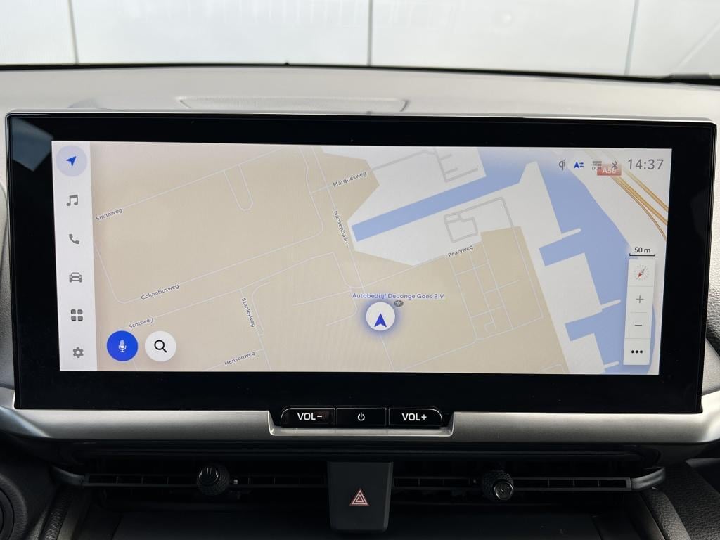 Toyota C-hr 1.8 hybr 140 first