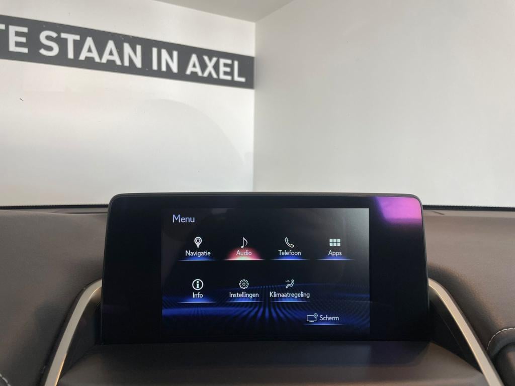 Lexus Nx 300h awd business line
