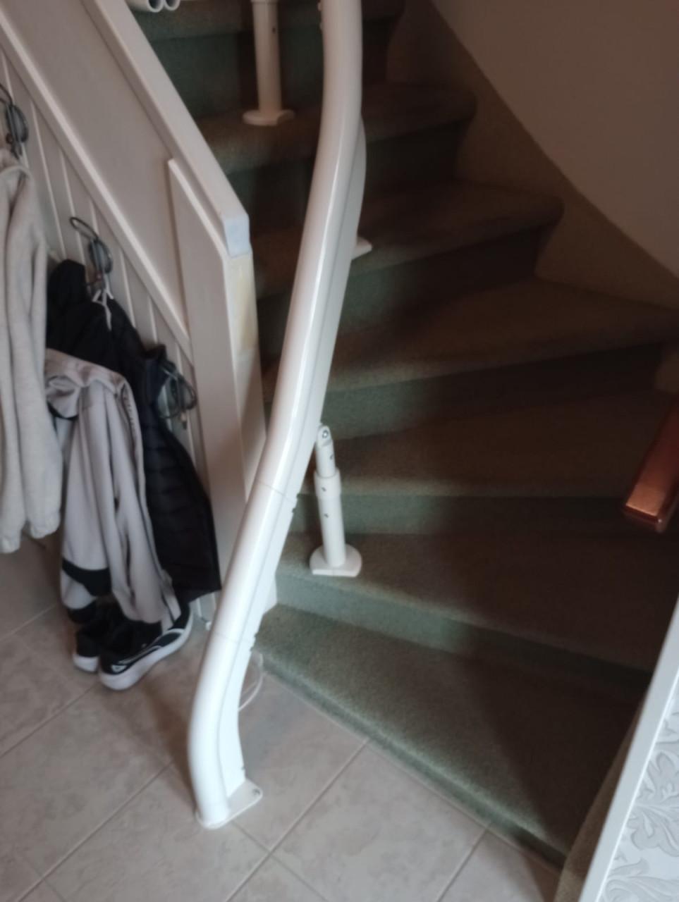 Traplift, 2 bochten naar links, 14 treden