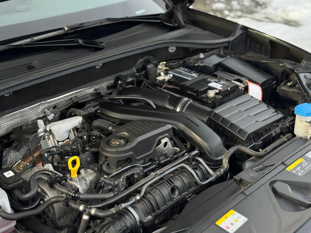 Audi Q2 1.5 tfsi *s edition . virtual * camera * black pack