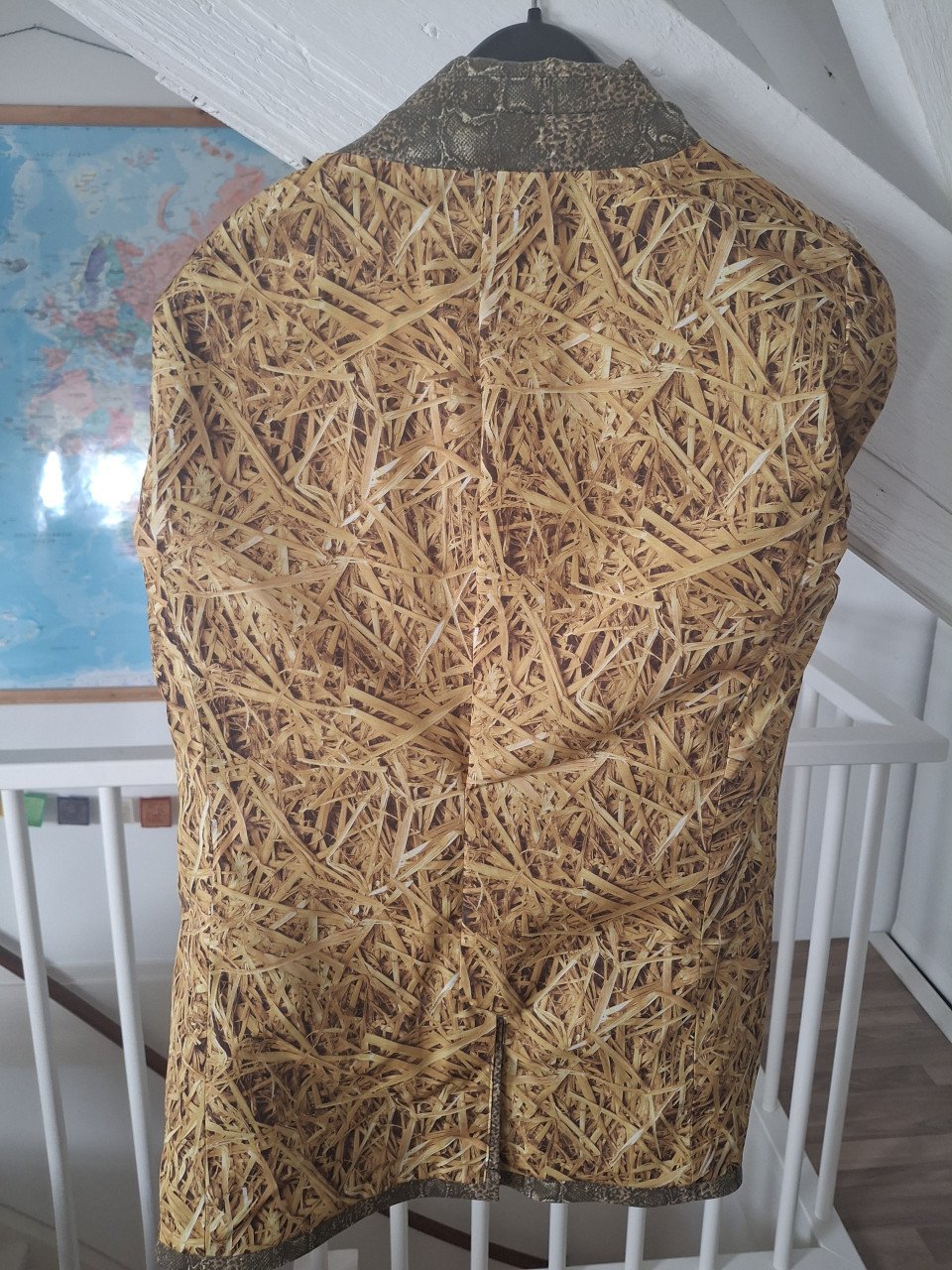 2 prachtige Colbert met gras motief+slang motief