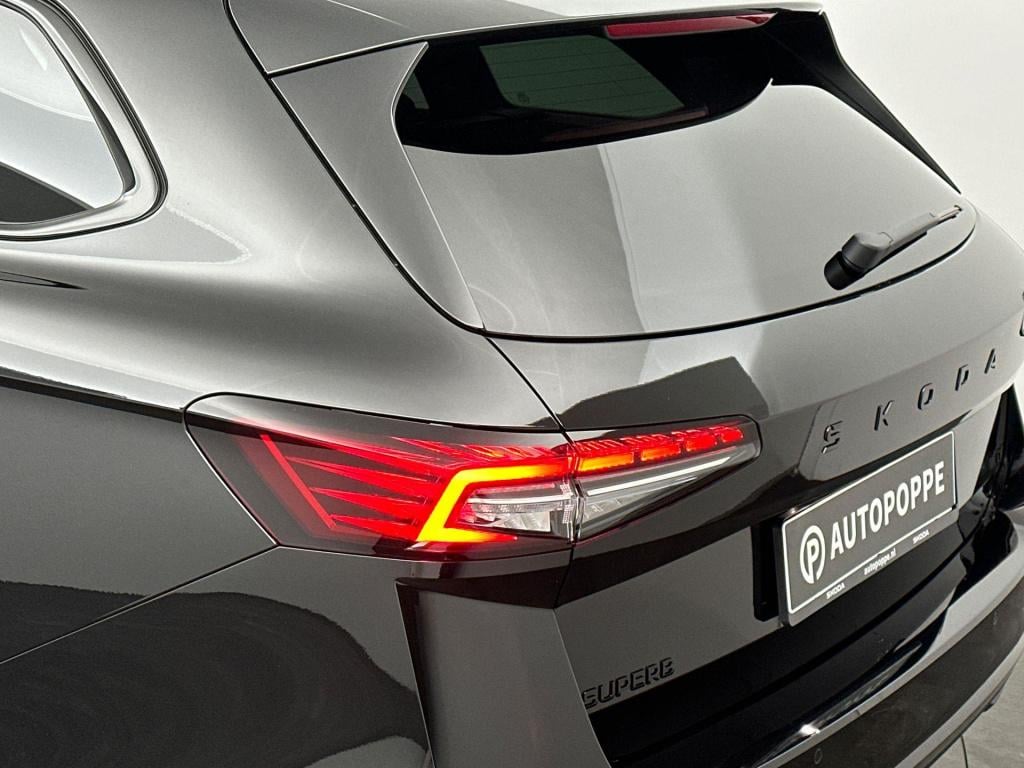 Skoda Superb sportline business 1.5 tsi phev 150 kw / 204 pk co