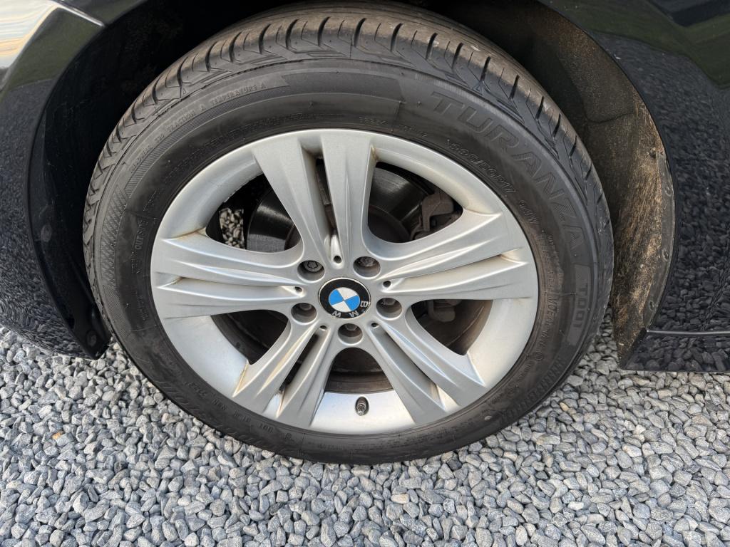 BMW 3-serie 320i 184pk sedan executive luxury