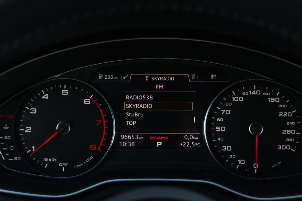 Audi A4 avant 35 tfsi s edition 150pk s tronic