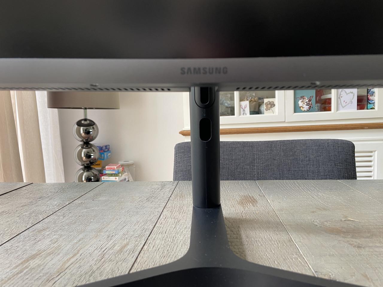 Samsung Curved monitor