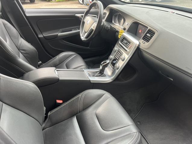 Volvo S60 1.5 t2 polar+ dynamic | automaat | nav | leer | 17"lmv