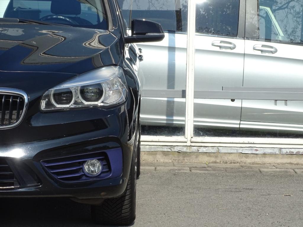 BMW 2-serie active tourer 218i executive | stoelverwarming | navi | bluetoo