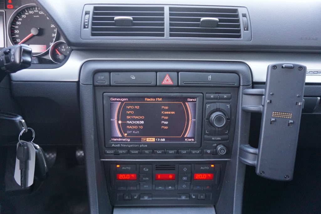 Audi A4 avant 3.2 fsi quattro pro line airco / cruise / navi / trekhaak / p