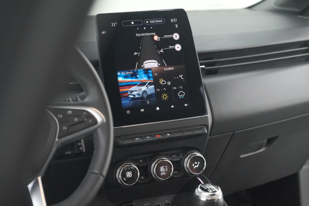 Renault Clio tce 90 techno | camera | 9.3 inch scherm | apple carplay | par