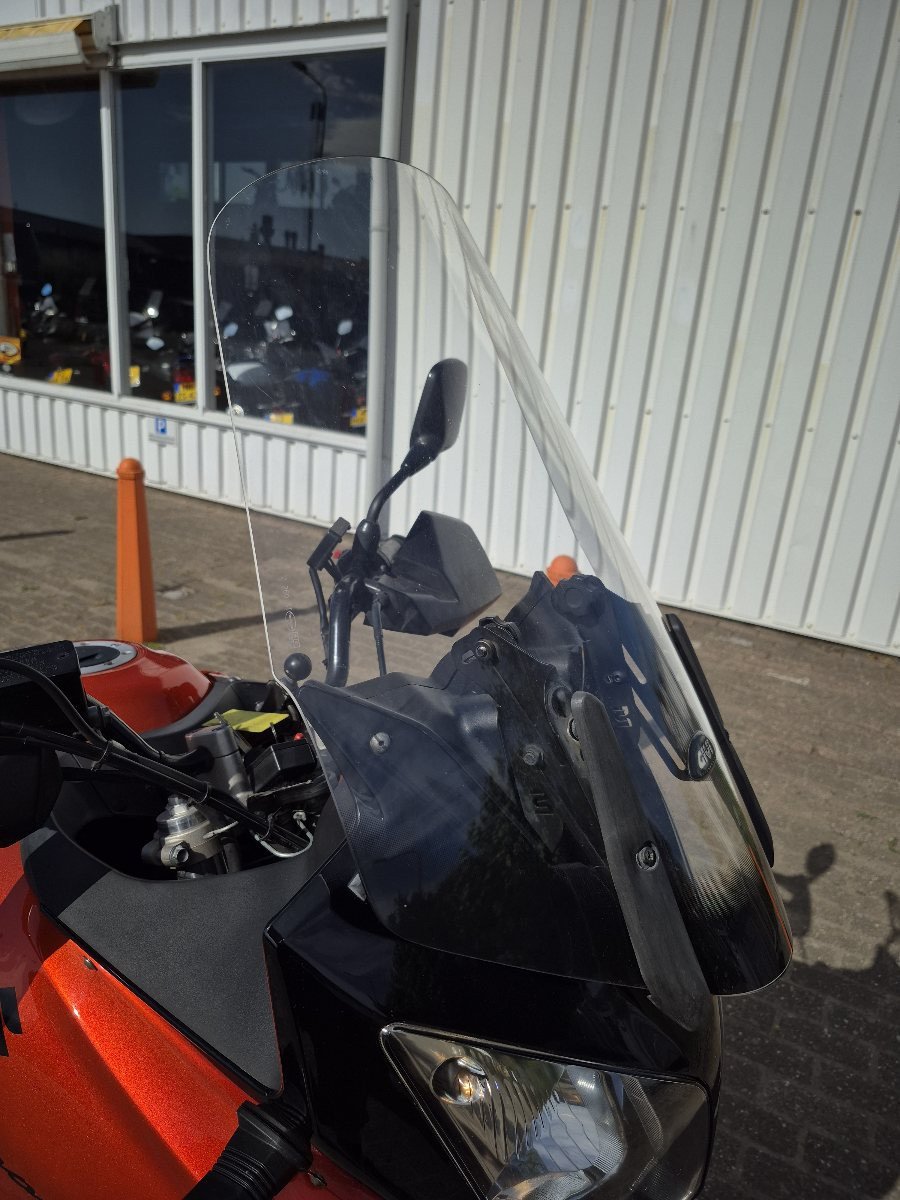 Suzuki VStrom DL650 abs uit 2011 met veel extra's
