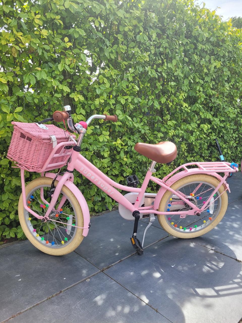 Roze meisjesfiets, 18 inch