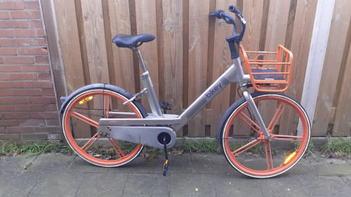 EX-verhuur-fiets met *** Oranje ster wielen *** Massieve banden - BIKEY