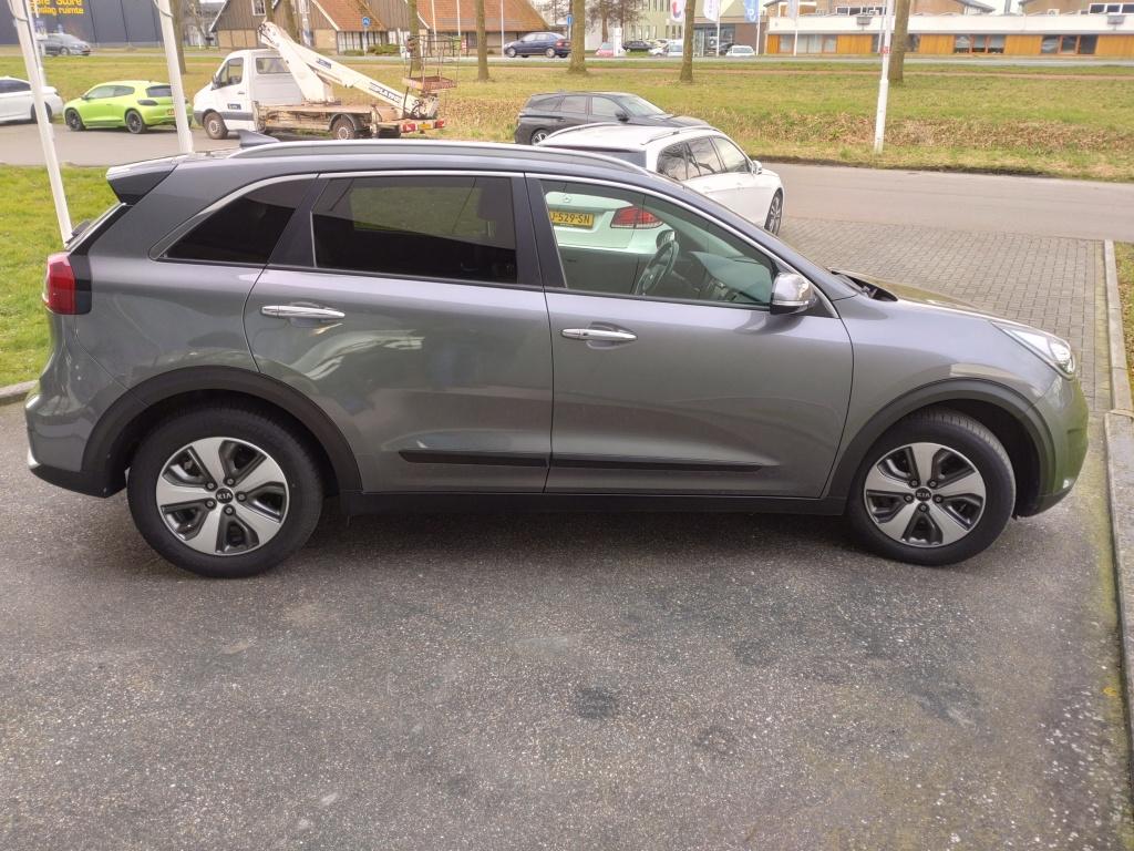 Kia Niro 1.6 gdi hybrid businessline