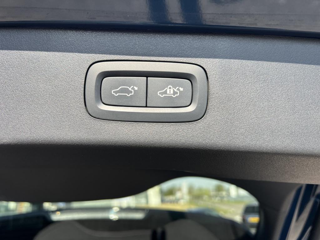 Lynk & Co 01 1.5 261pk phev 7dcth , pano dak , 360gr camera , carplay