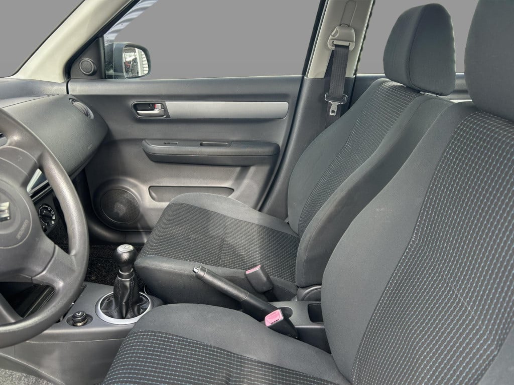 Suzuki Swift 1.3 gls nette staat|nieuwe versnellingsbak en koppeling!
