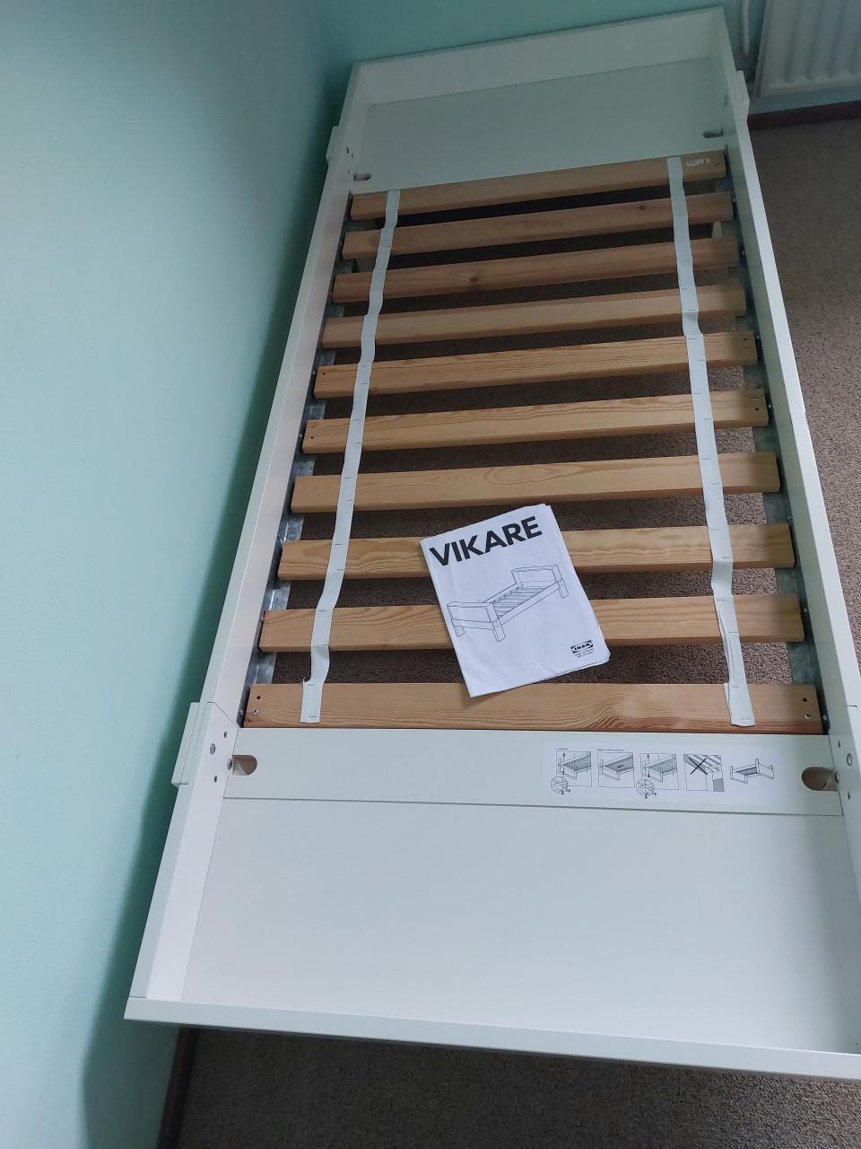 2 VIKARA meegroei bedden van IKEA