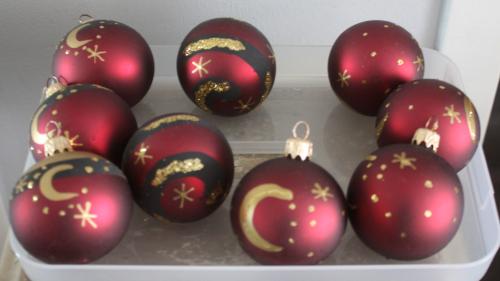 Set van 9 gazen kerstballen maan ster print rood