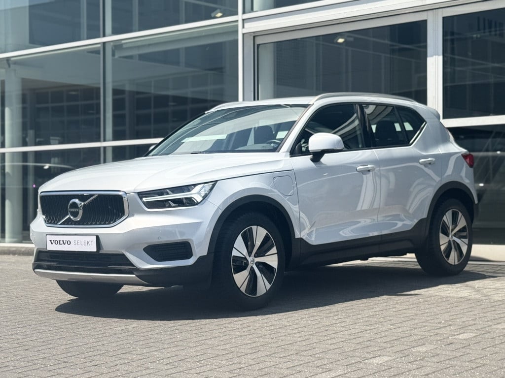 Volvo XC40 1.5 t5 te moment pro