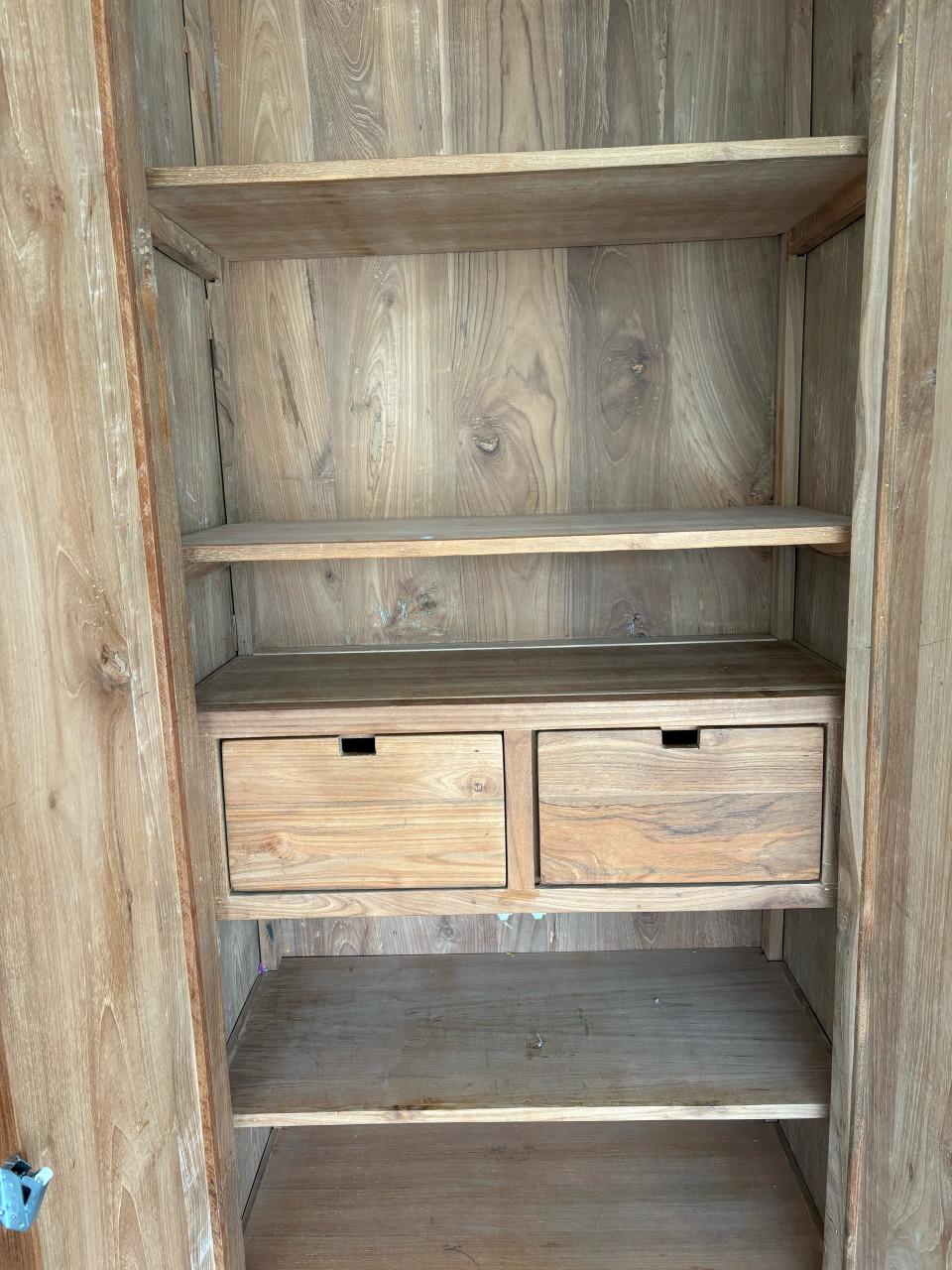 Mooie teakhouten kast boeken/buffetkast.