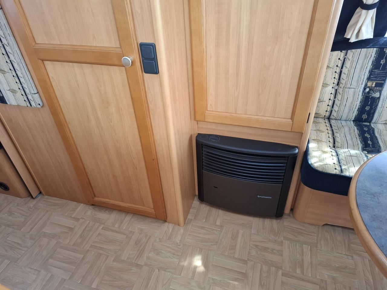 LMC 510 dominant caravan