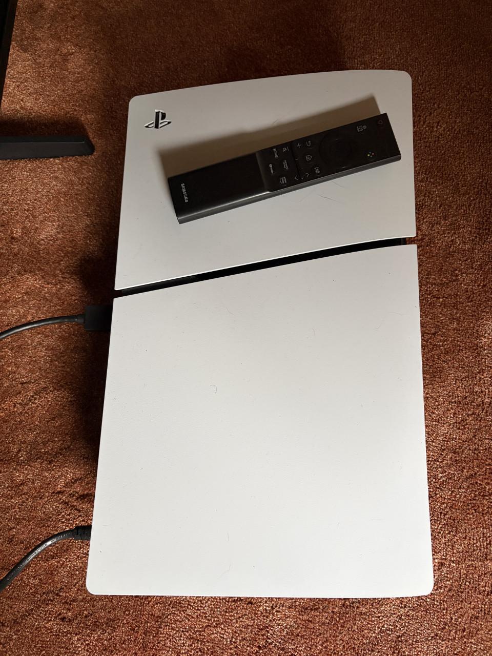 PlayStation, 2 draadloze controllers, Samsung Scherm