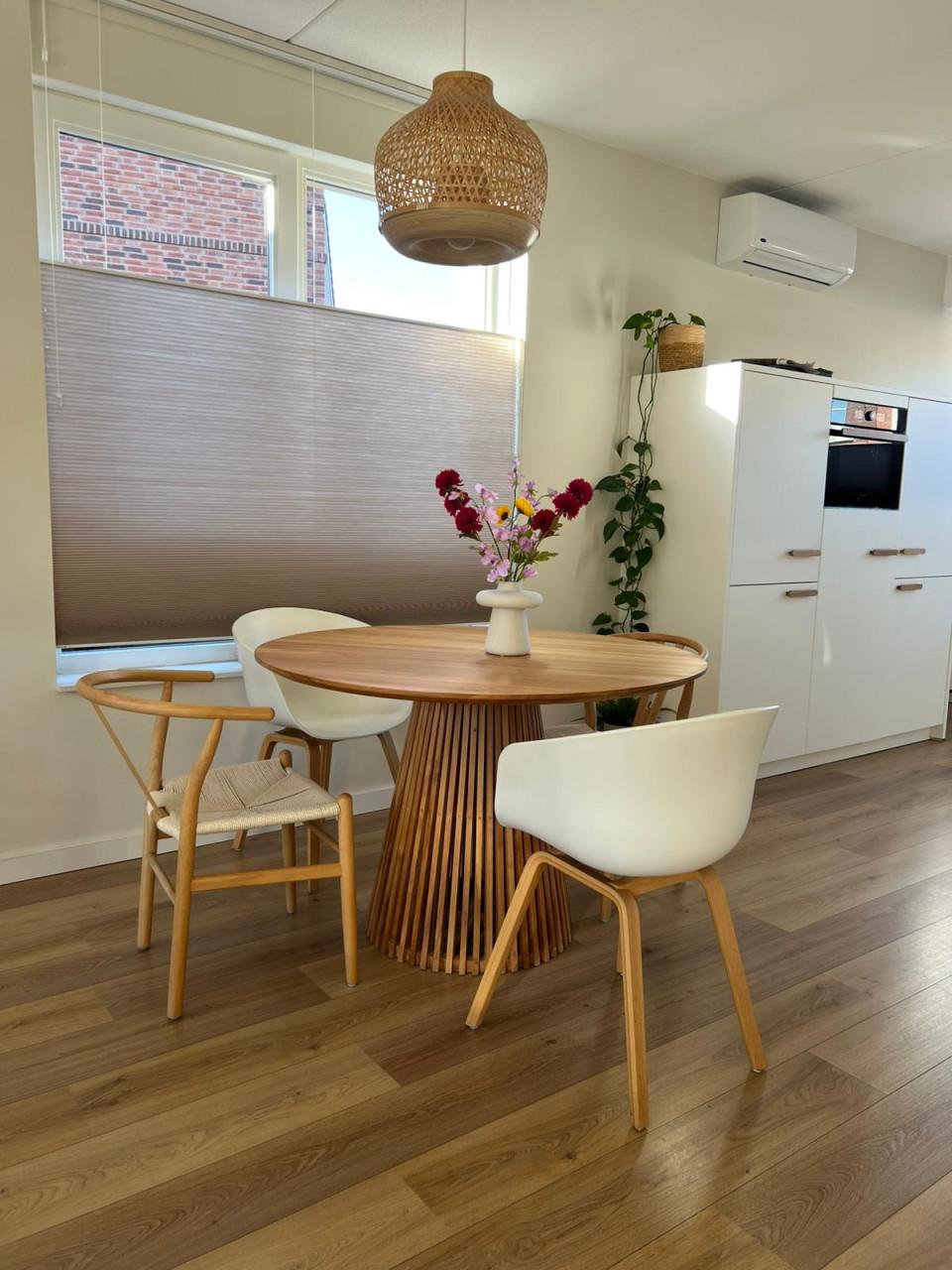 Eettafel rond 120 cm