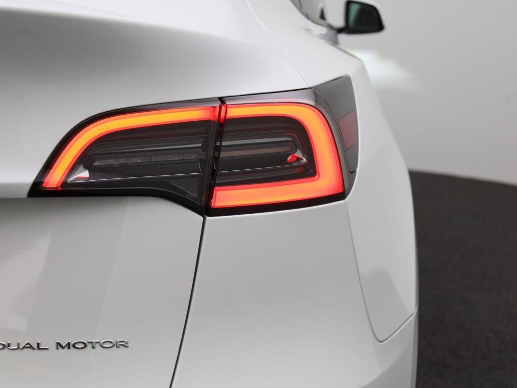 Tesla Model Y long range awd 75 kwh | 96% soh | fsd | btw-auto | lage km st