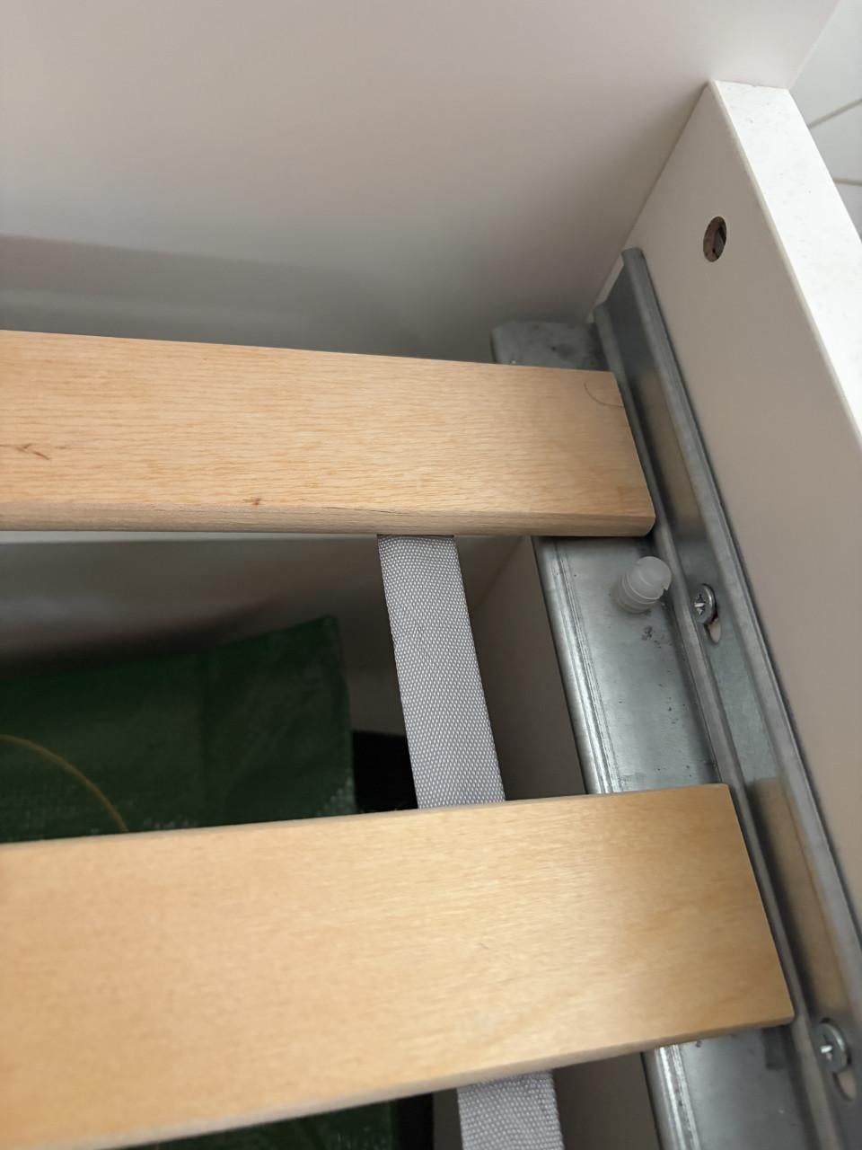 Bed 90x200 Ikea