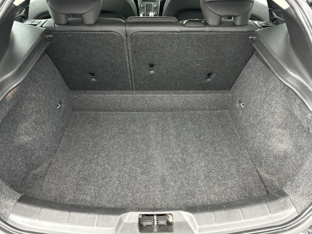 Volvo V40 1.6 t3 momentum clima cruise 107262km