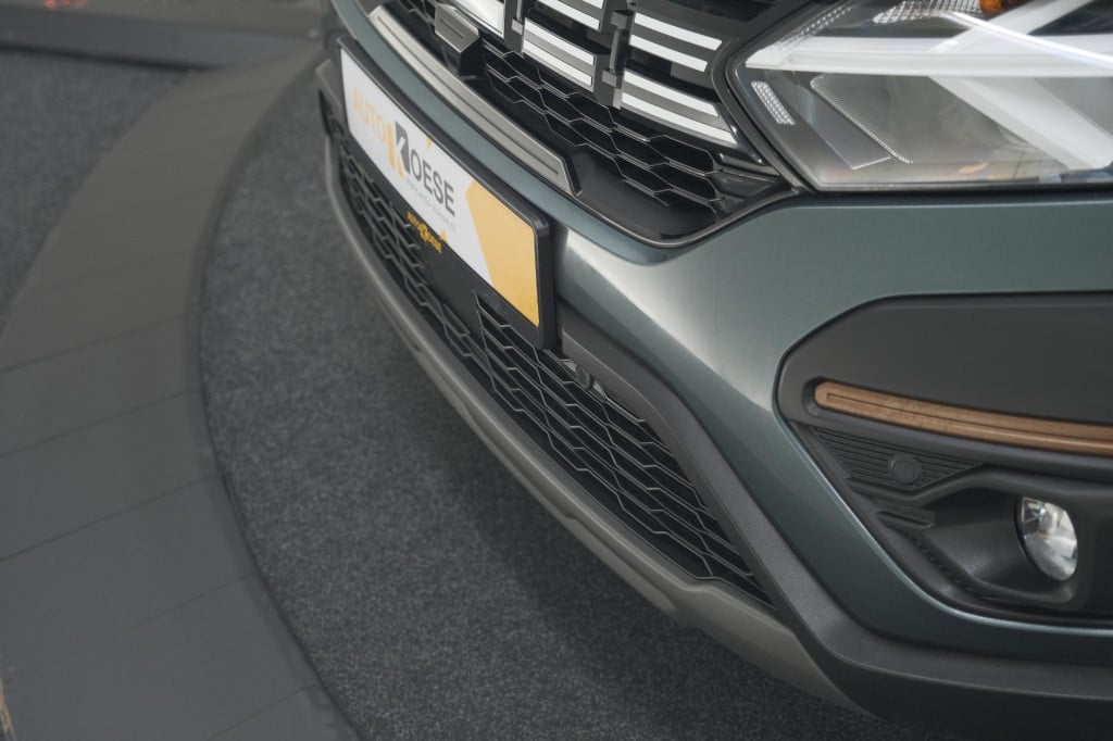 Dacia Jogger 1.6 hybrid 140 extreme | 5 zitplaatsen | trekhaak | camera | d