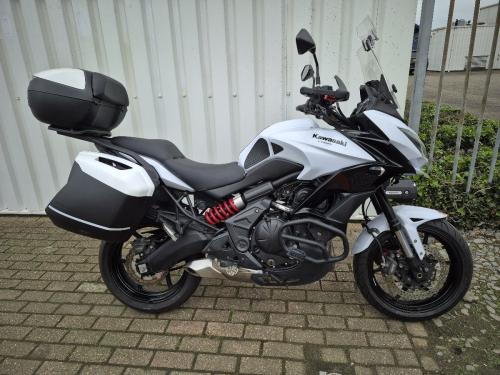 Kawasaki Versys 650GT uit 2015, boordevol