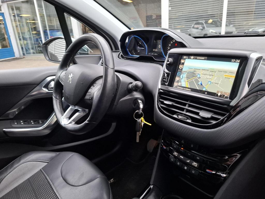 Peugeot 2008 suv 110 allure pano/clim/lmv/trekhaak