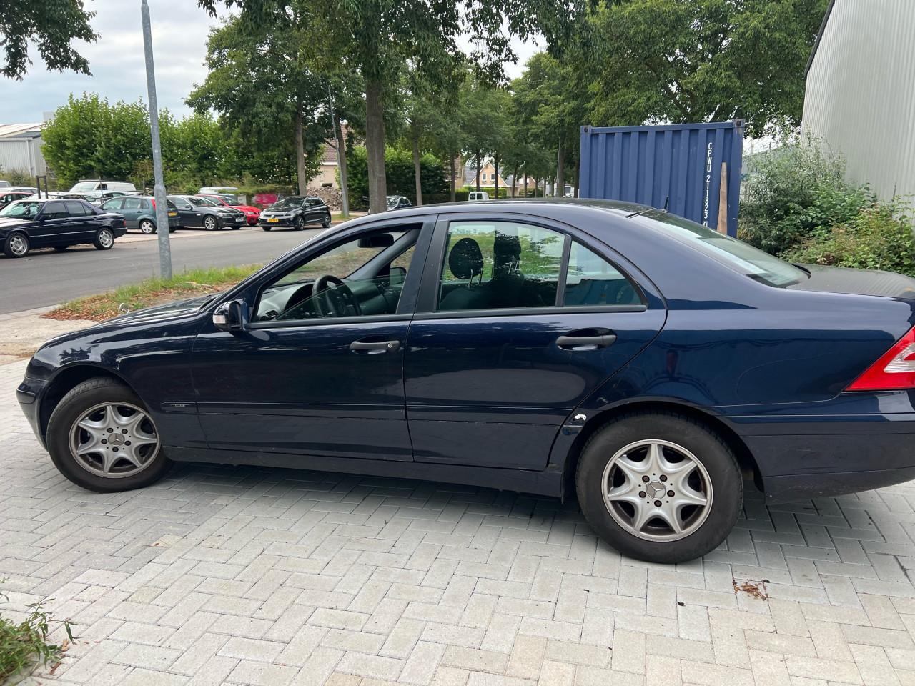 Mercedes-Benz C-Klasse 180K. Automaat