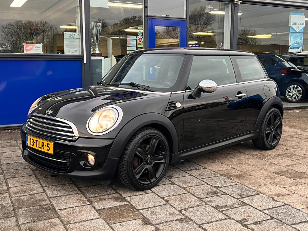 Mini Cooper mini 1.6 10 years ii, navigatie, leer, lm velgen enz...