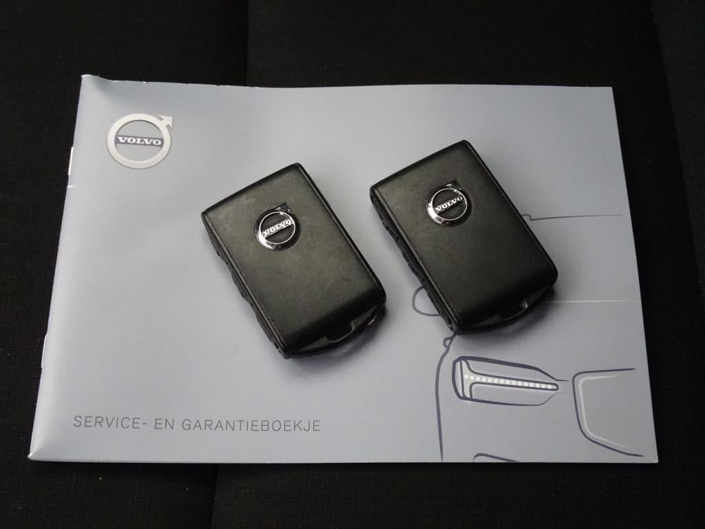 Volvo XC40 2.0 t4 momentum