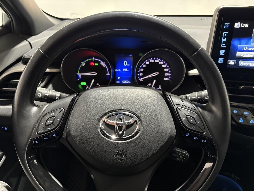 Toyota C-hr 1.8 hybrid dynamic | navi | camera | trekhaak |