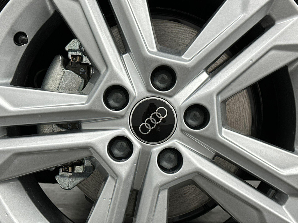 Audi Q2 advanced edition 35 tfsi 110 kw / 150 pk hatchback