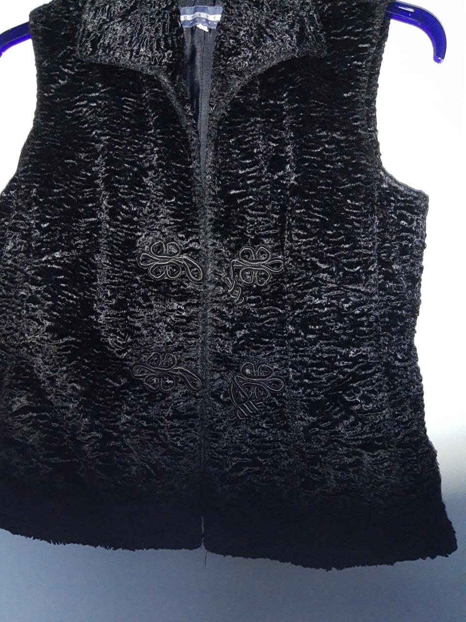Zwarte klassieke bodywarmer  7,50