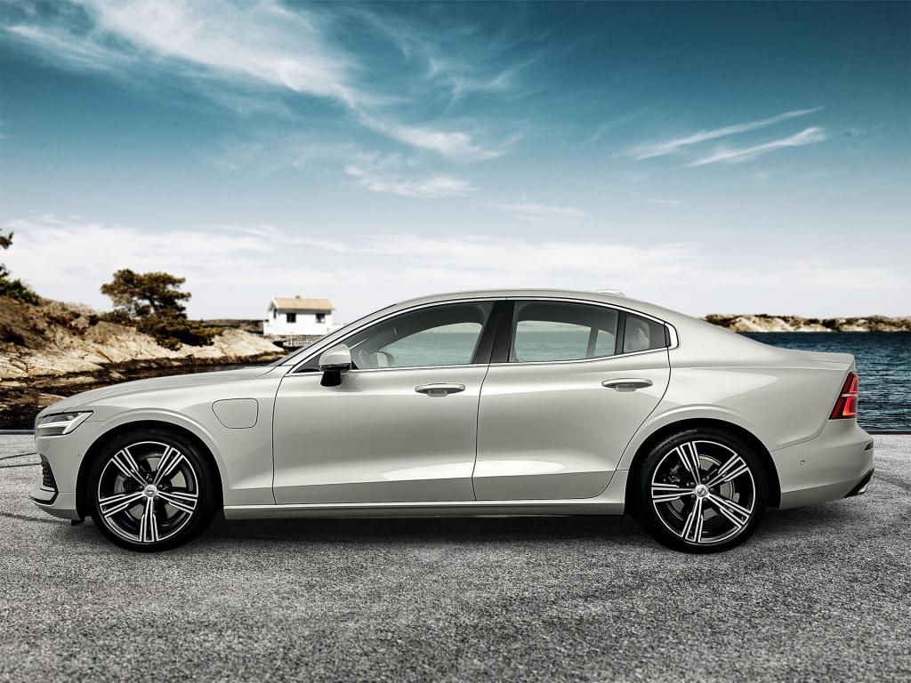 Volvo S60 t6 340pk recharge inscription| full options ! trekhaak