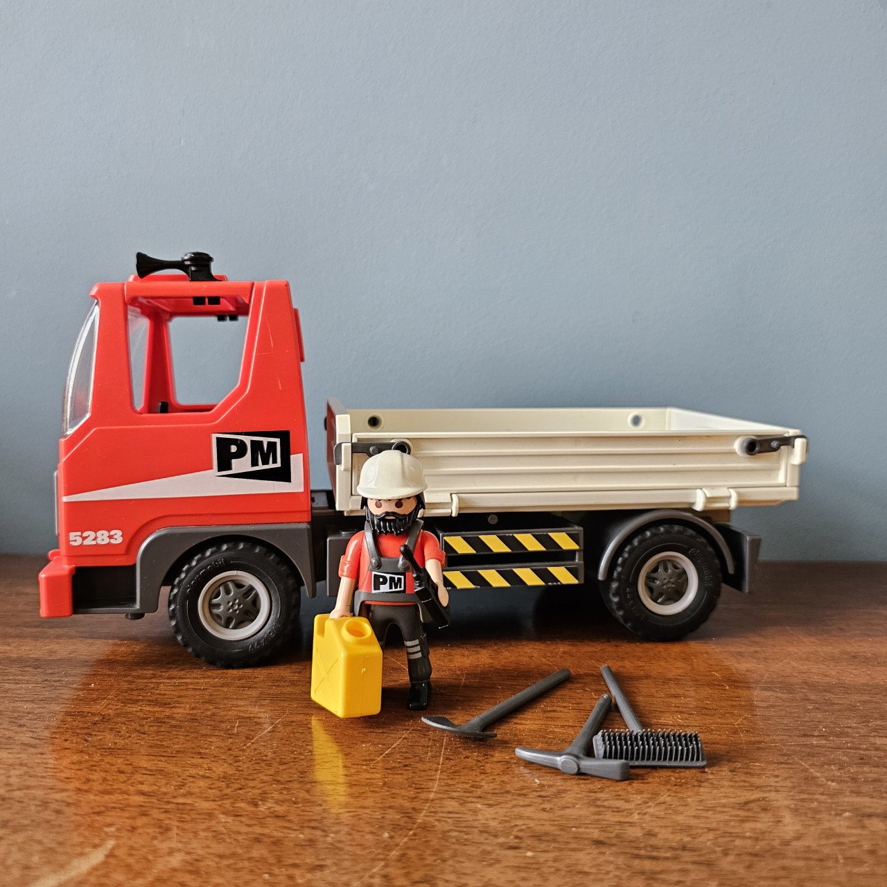 Playmobil vrachtwagen dieplader graafmachine bouwplaats