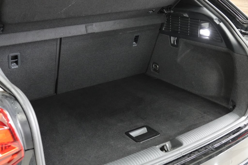 Audi Q2 sq2 2.0 tfsi quattro | 450 pk | pano | led | camera |