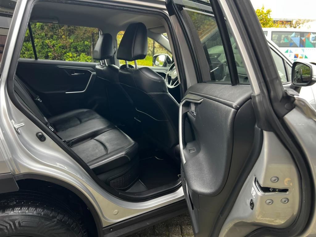 Toyota Rav4 2.5 hybrid first edition btw auto
